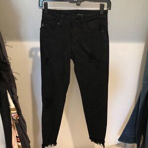 Kancan black distressed denim cropped skinny sz 24